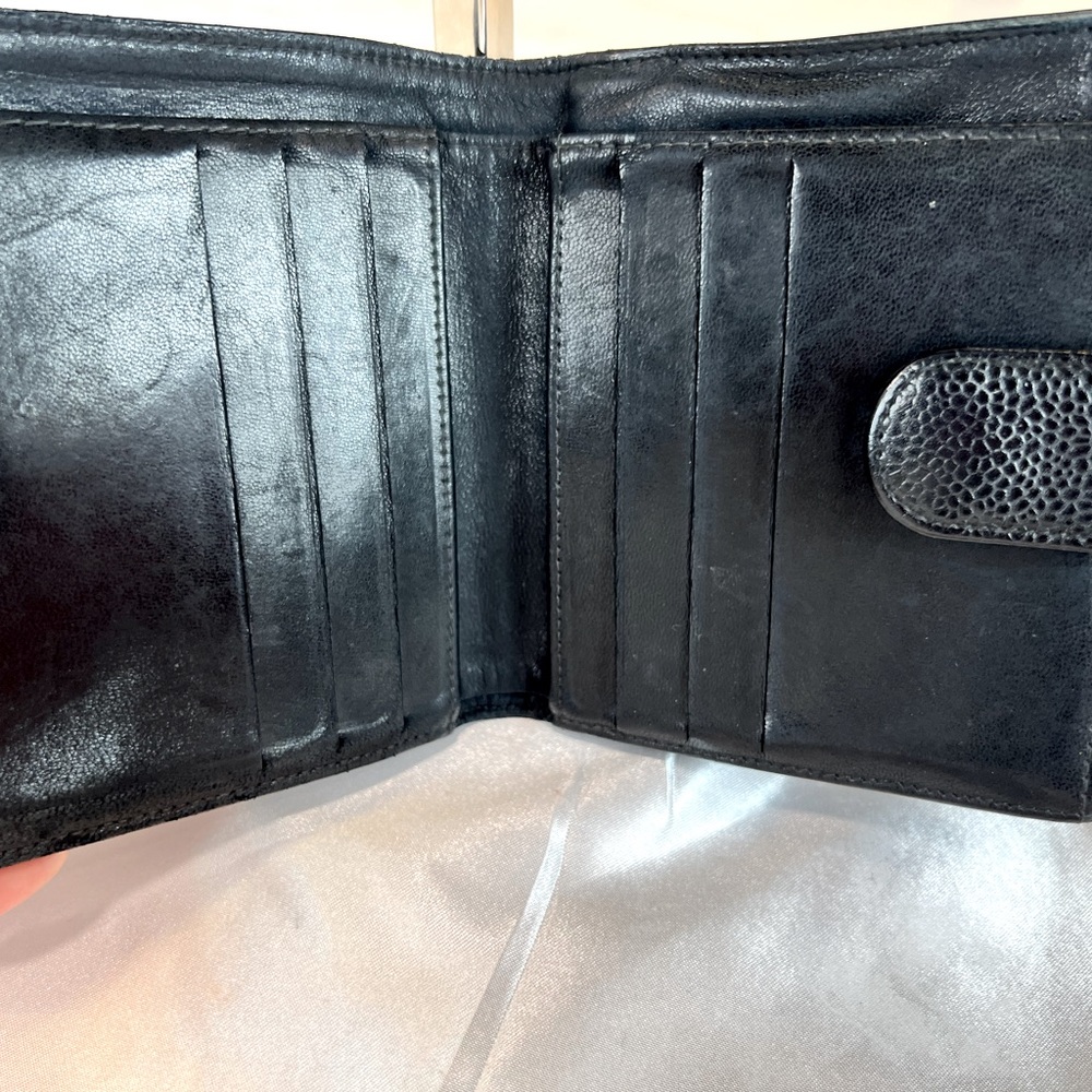 💎AUTHENTIC💎 CHANEL BLACK CAVIAR LEATHER VINTAGE TIMELESS COMPACT WALLET - Picture 4 of 4
